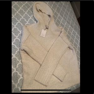 SUPER Comfy Sweater NWT size MD